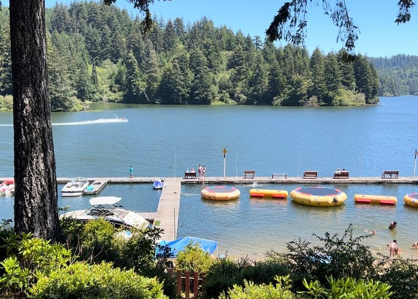 Mercer Lake — dock with floating trampolines and boats